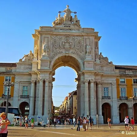 Апартаменты Windows Of Bica-great View Over River