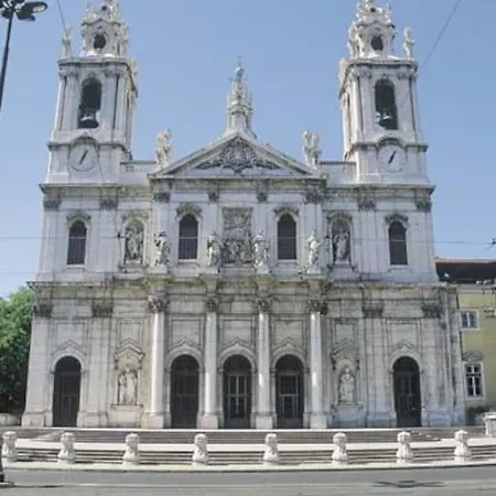 Windows Of Bica-great View Over River * Лиссабон
