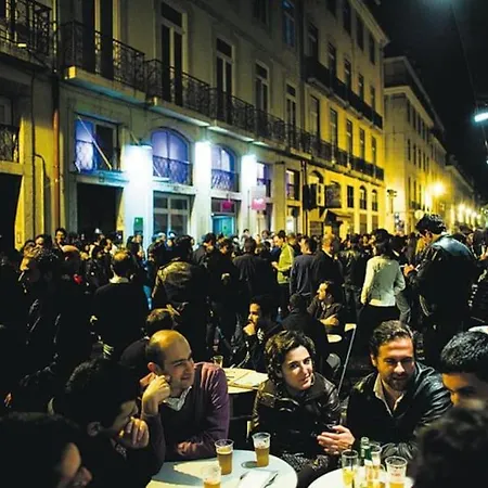 Windows Of Bica-great View Over River * Лиссабон