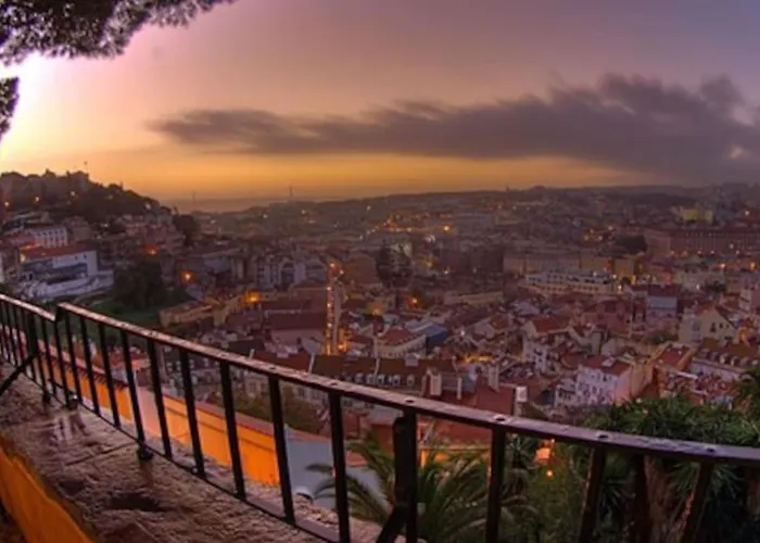 Apartment Windows Of Bica-great View Over River Lisbon