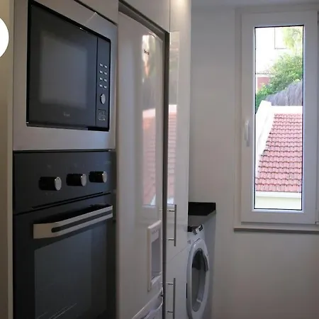 Windows Of Bica-great View Over River Appartement Lissabon