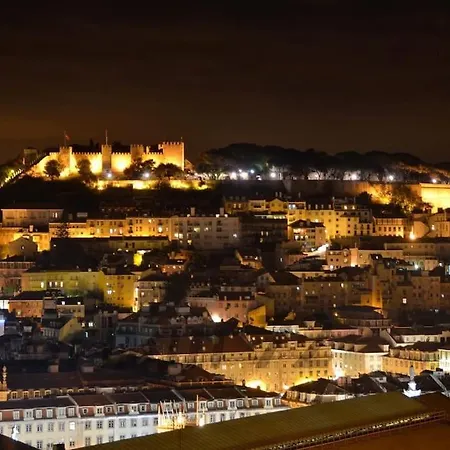 Daire Windows Of Bica-great View Over River Lisboa